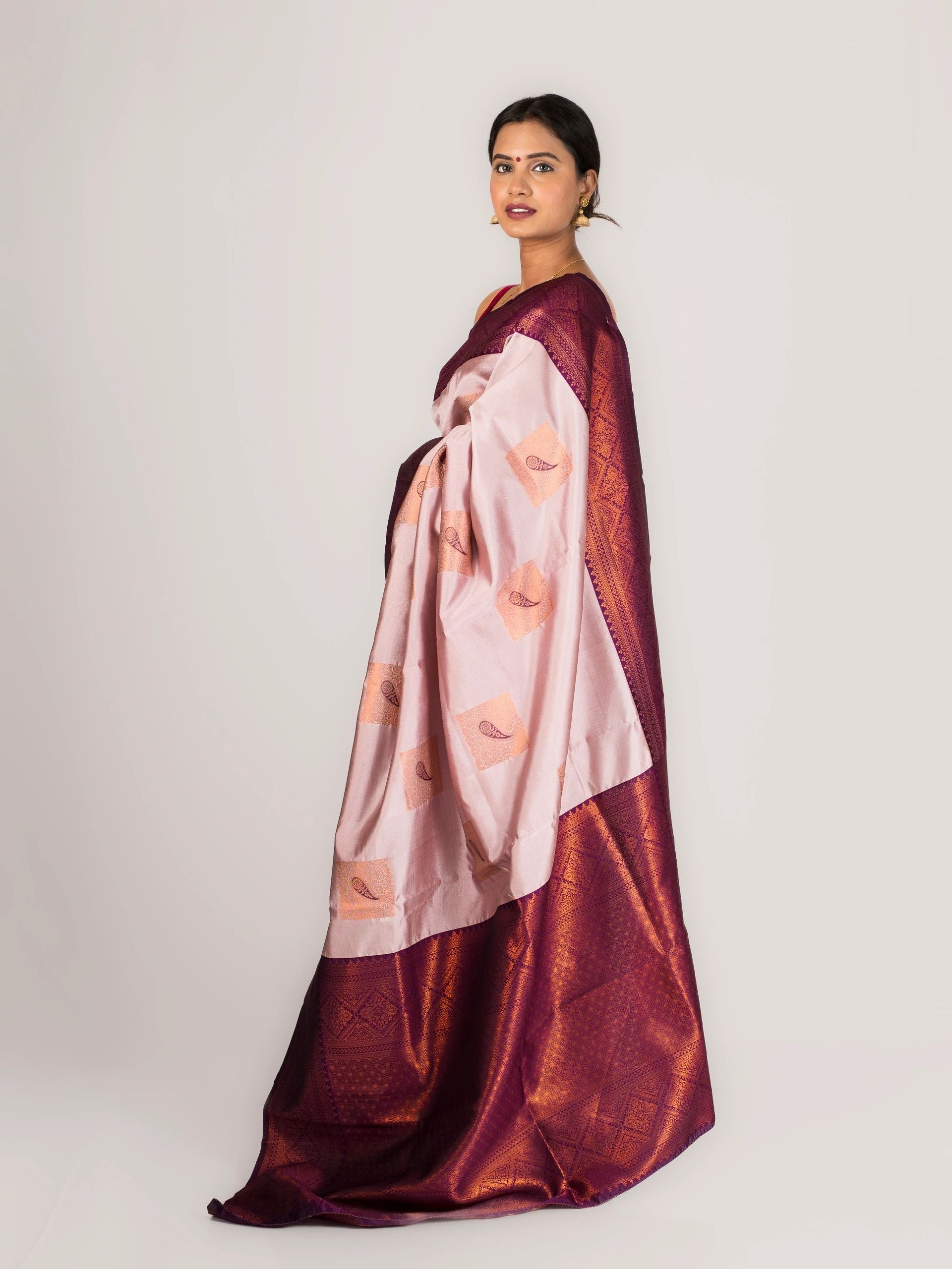 Maduri paisley Silk Saree