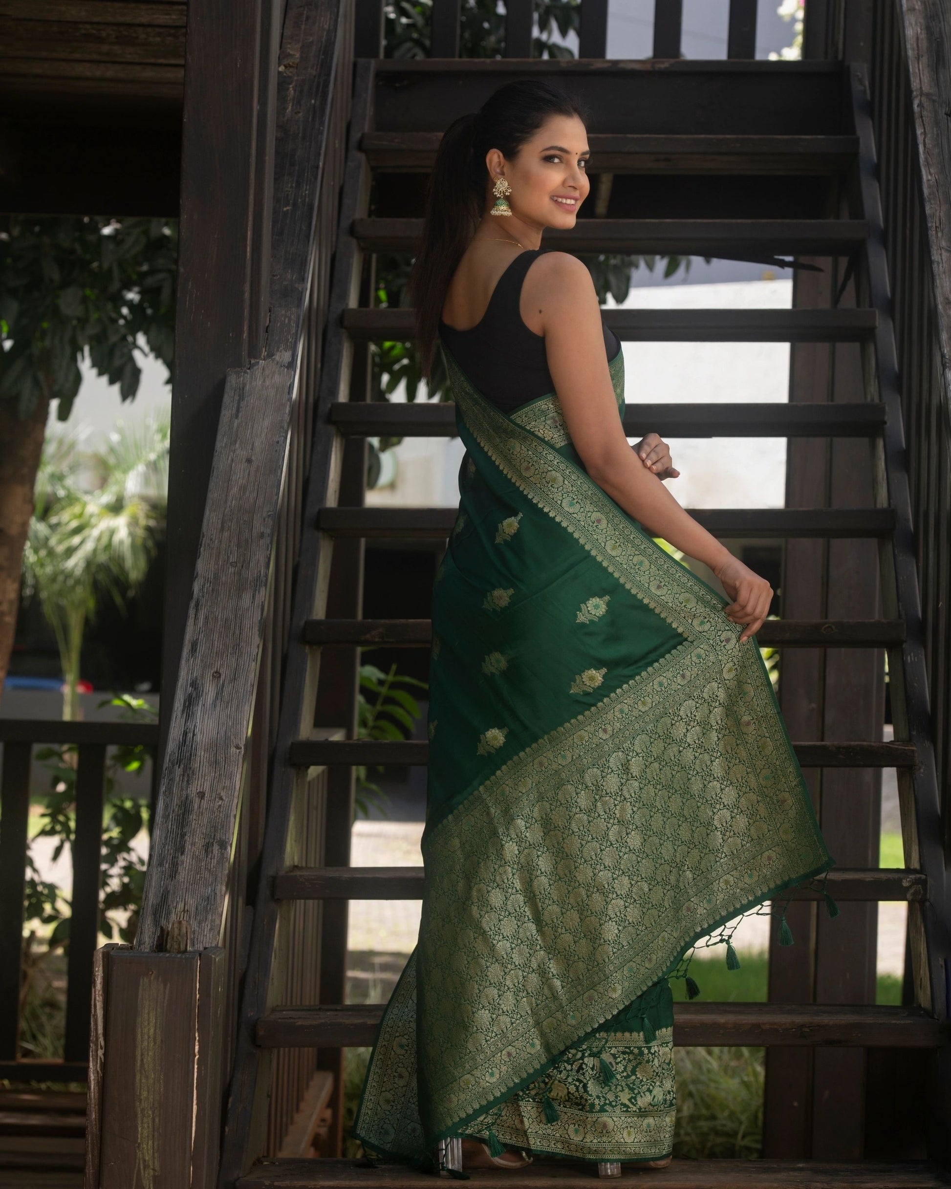 Samragni Pushpagiri satin silk saree