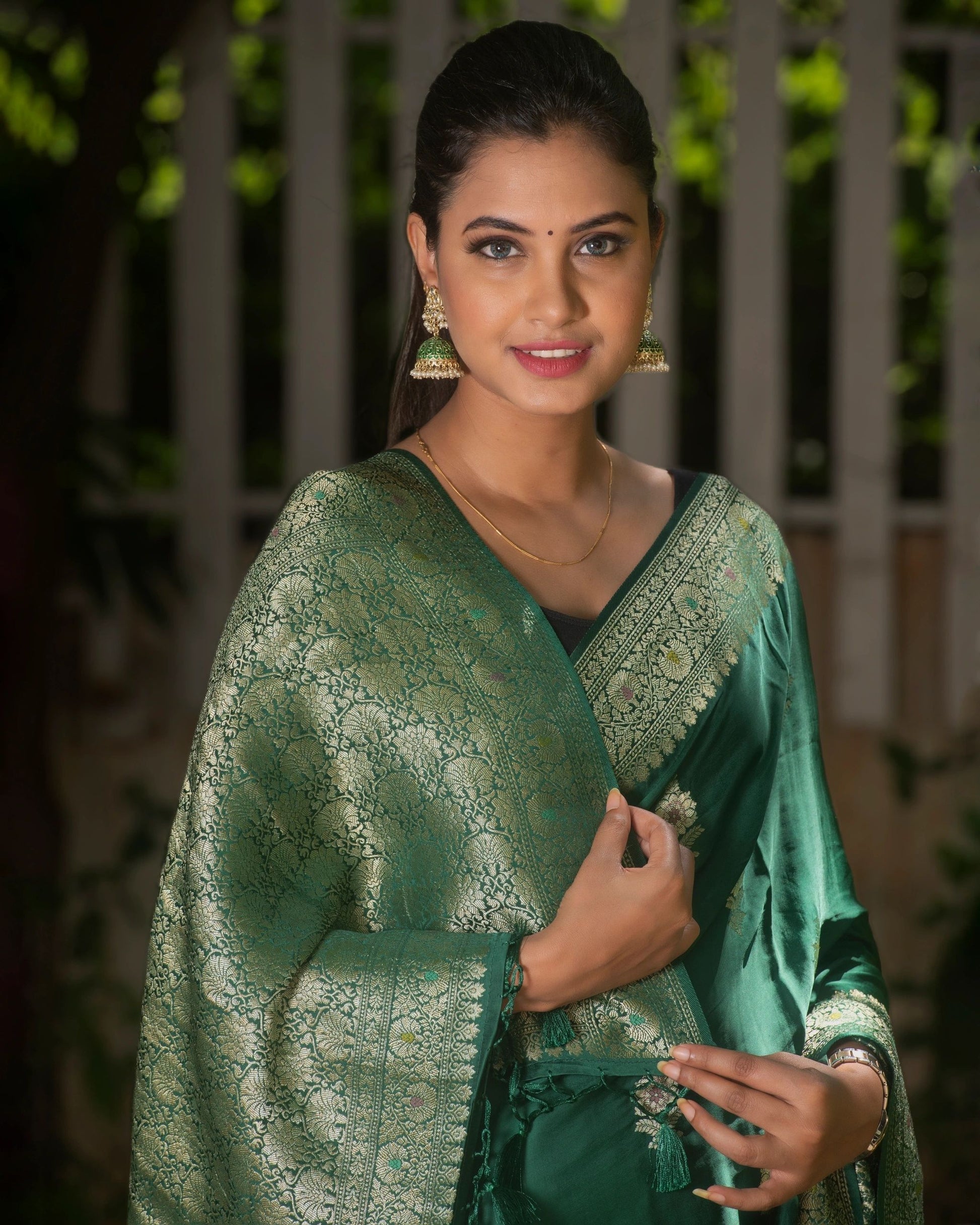 Samragni Pushpagiri satin silk saree