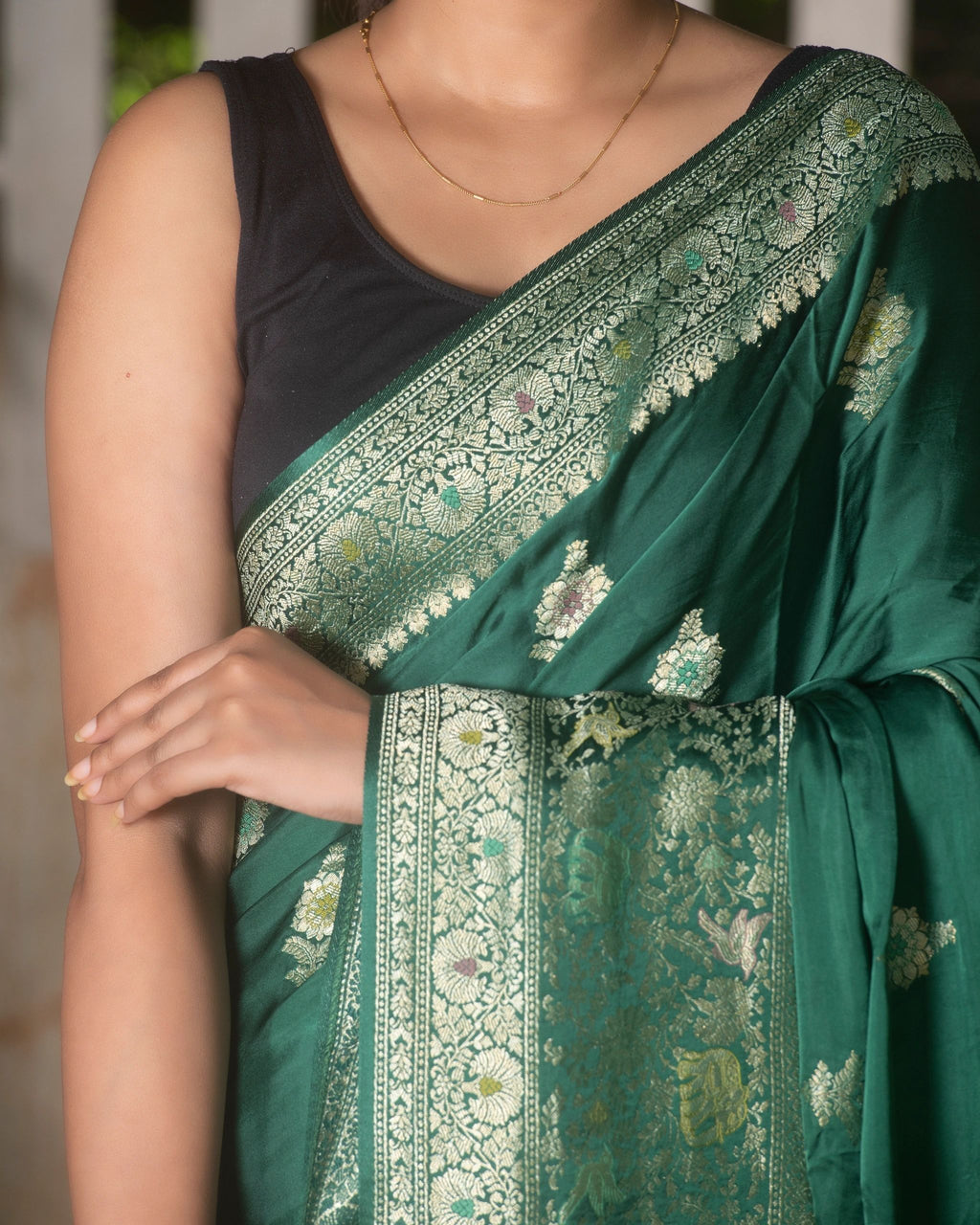Samragni Pushpagiri satin silk saree