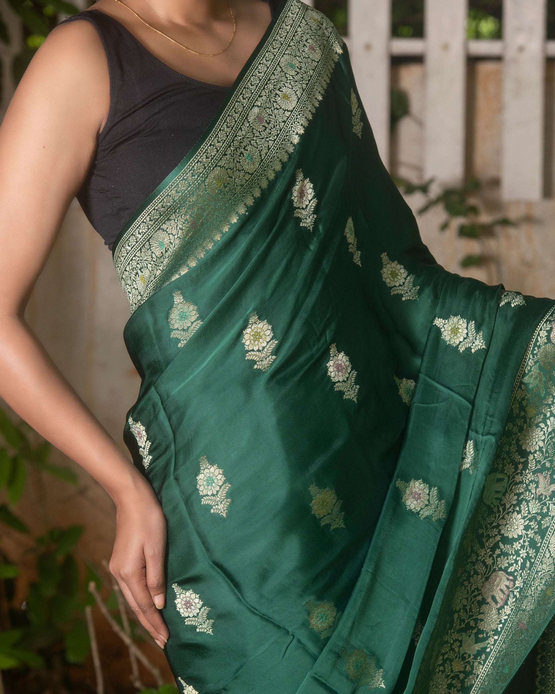 Samragni Pushpagiri satin silk saree