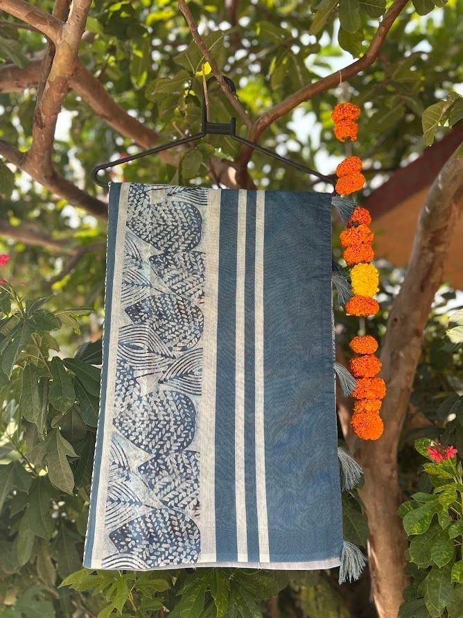 Mulmull cotton in light blue grey shade cotton saree
