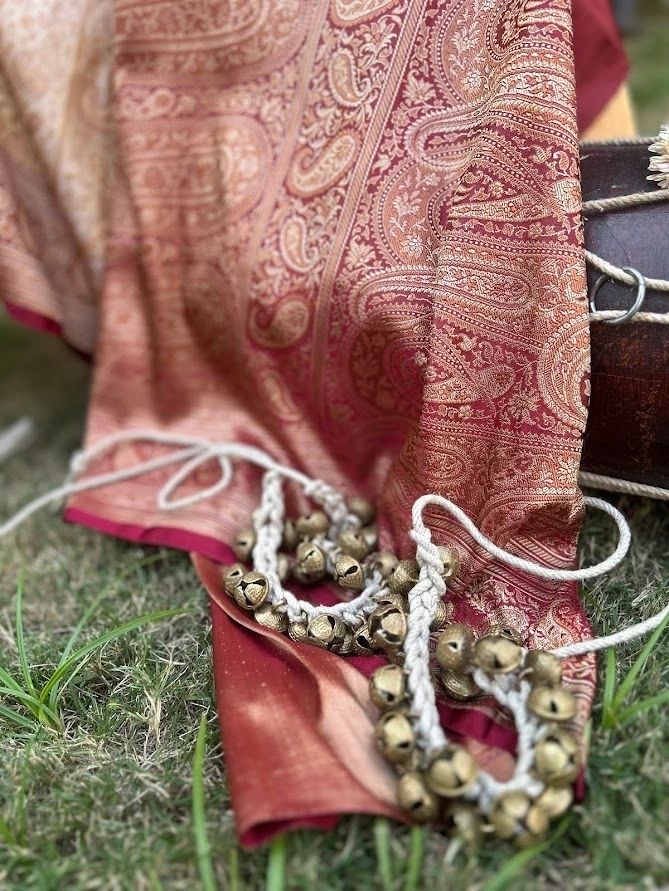 Royal Creme & Mehroon Tanchoi Silk