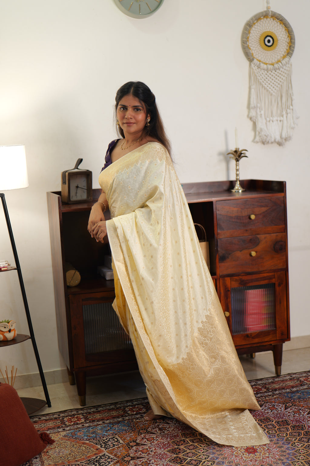 Ivory Handwoven Banarasi Tanchoi Silk Saree