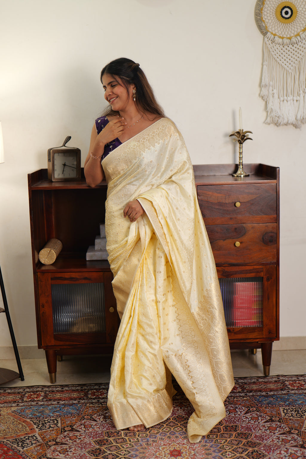 Ivory Handwoven Banarasi Tanchoi Silk Saree